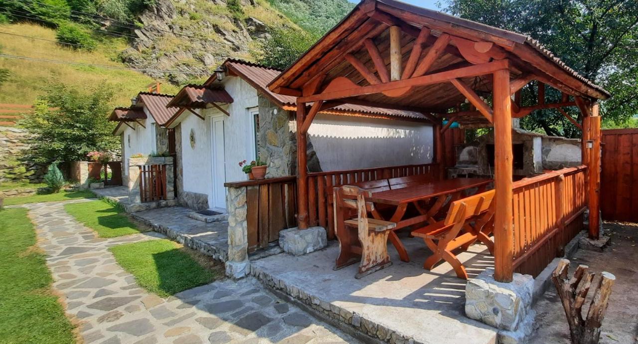 Cabanute Alex Villa Capalna Exterior foto